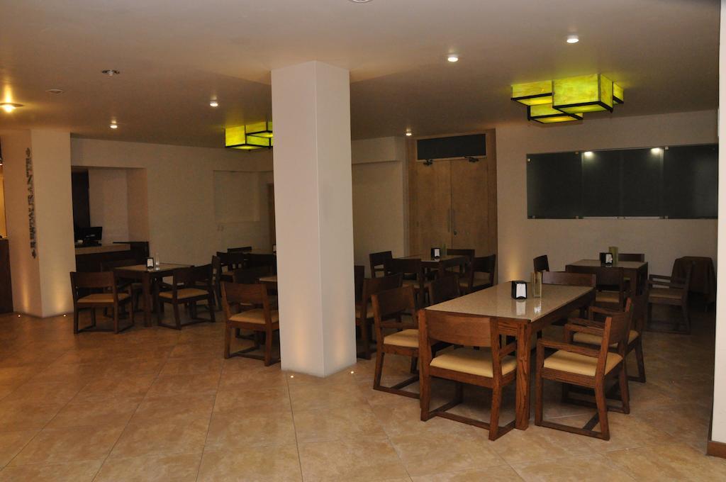 Hotel El Monte Salamanca Bagian luar foto
