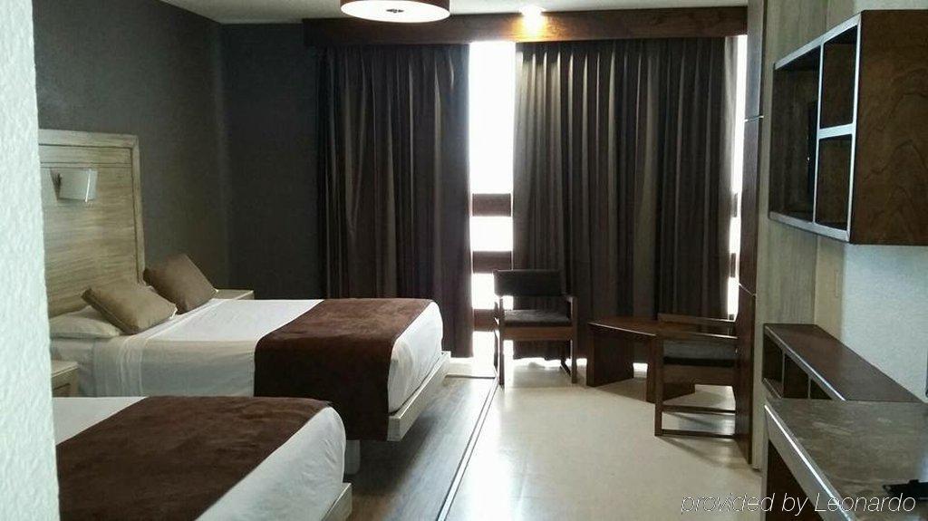 Hotel El Monte Salamanca Bagian luar foto