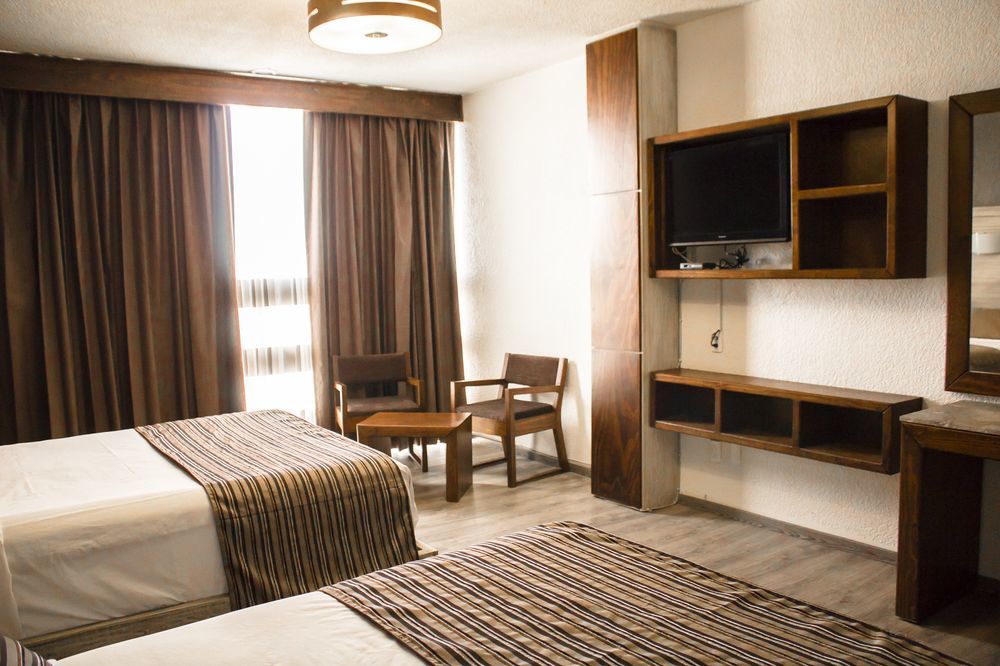 Hotel El Monte Salamanca Bagian luar foto