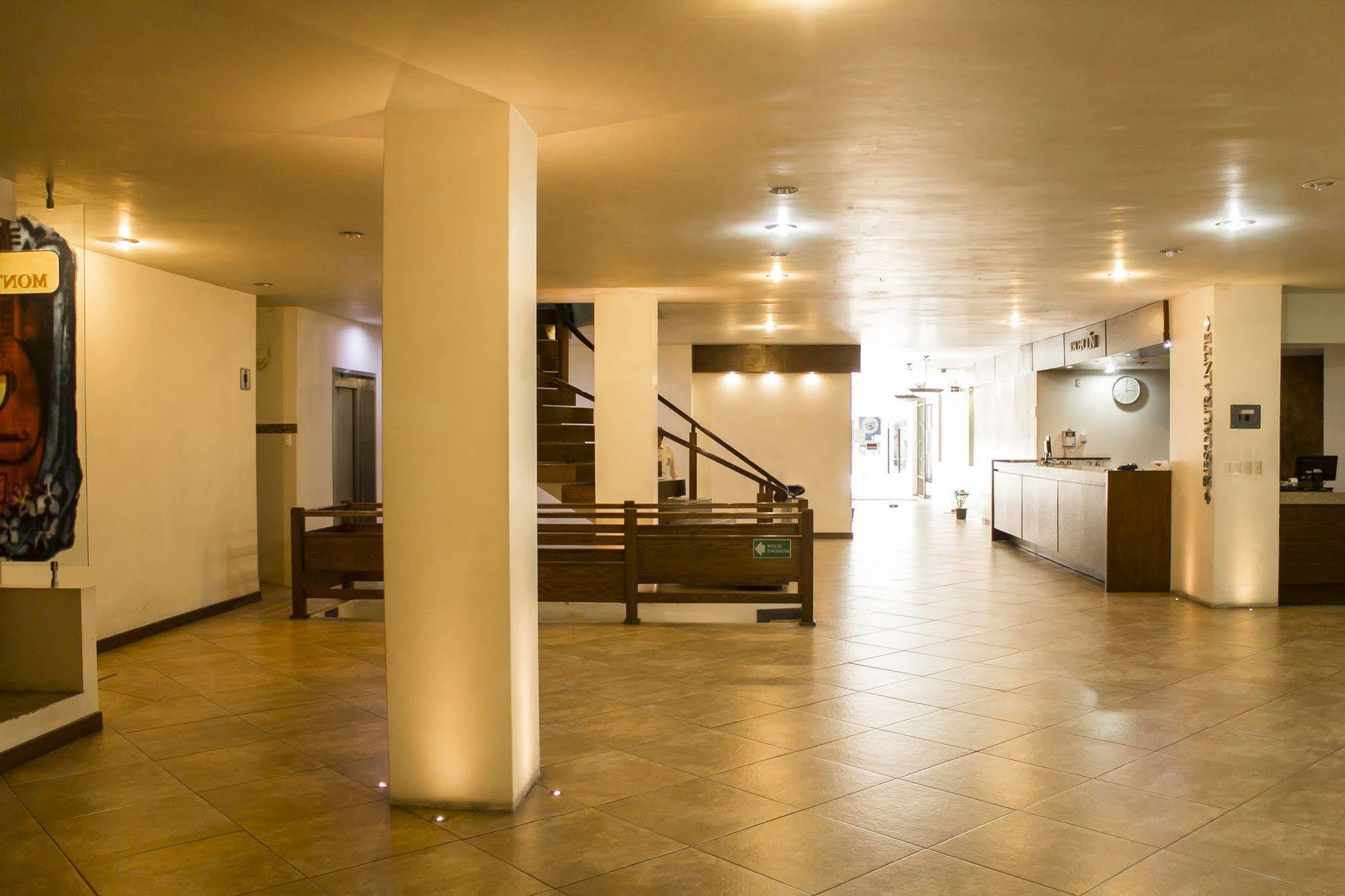 Hotel El Monte Salamanca Bagian luar foto