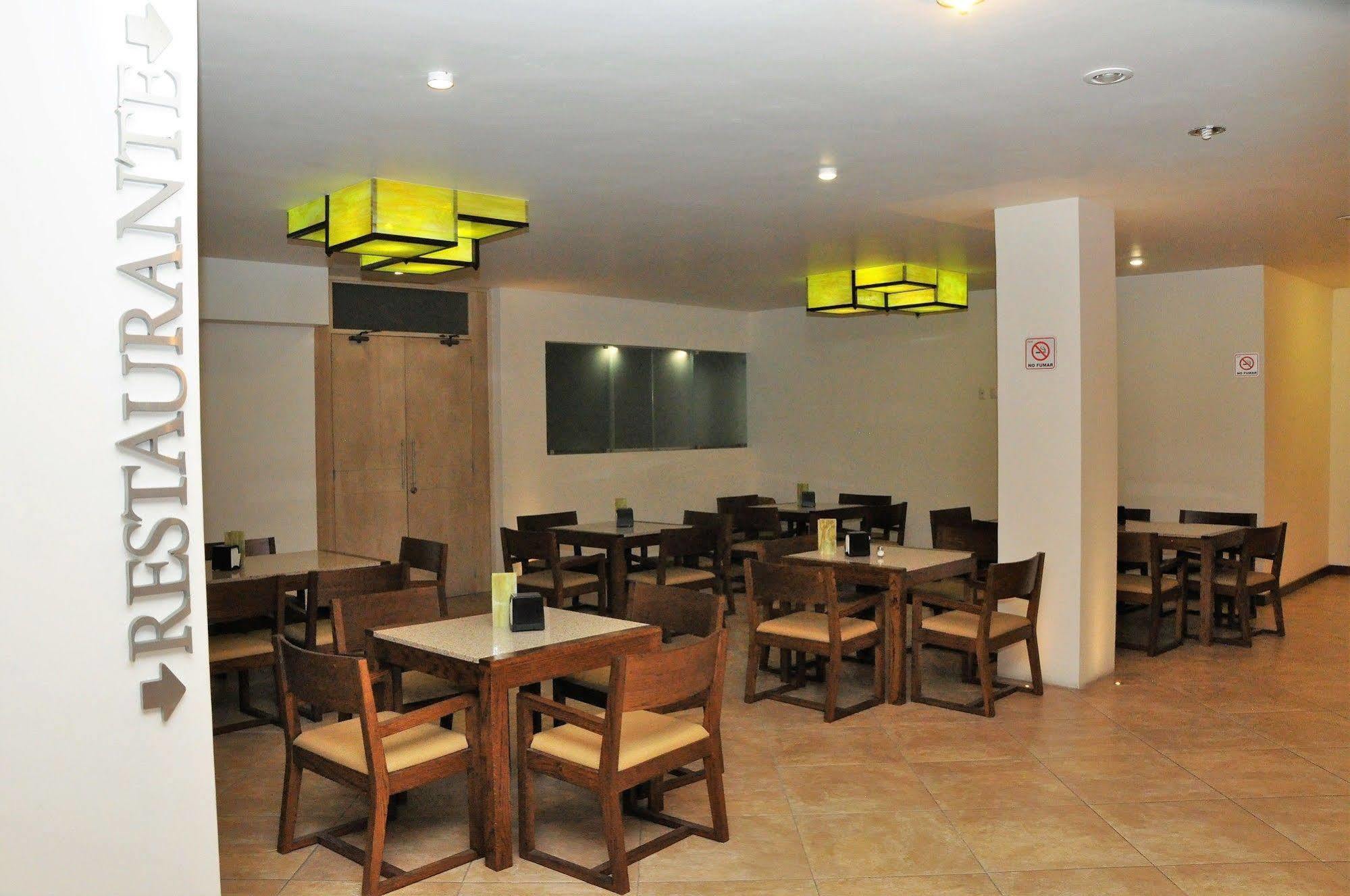 Hotel El Monte Salamanca Bagian luar foto