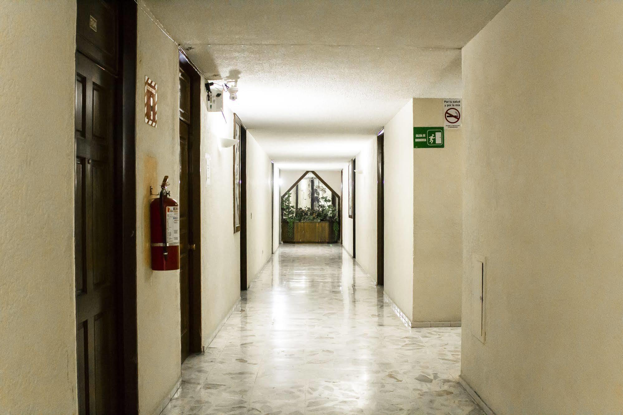 Hotel El Monte Salamanca Bagian luar foto